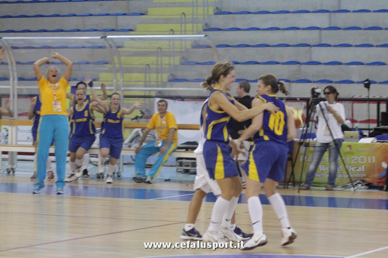 110924 basket 237_tn.jpg